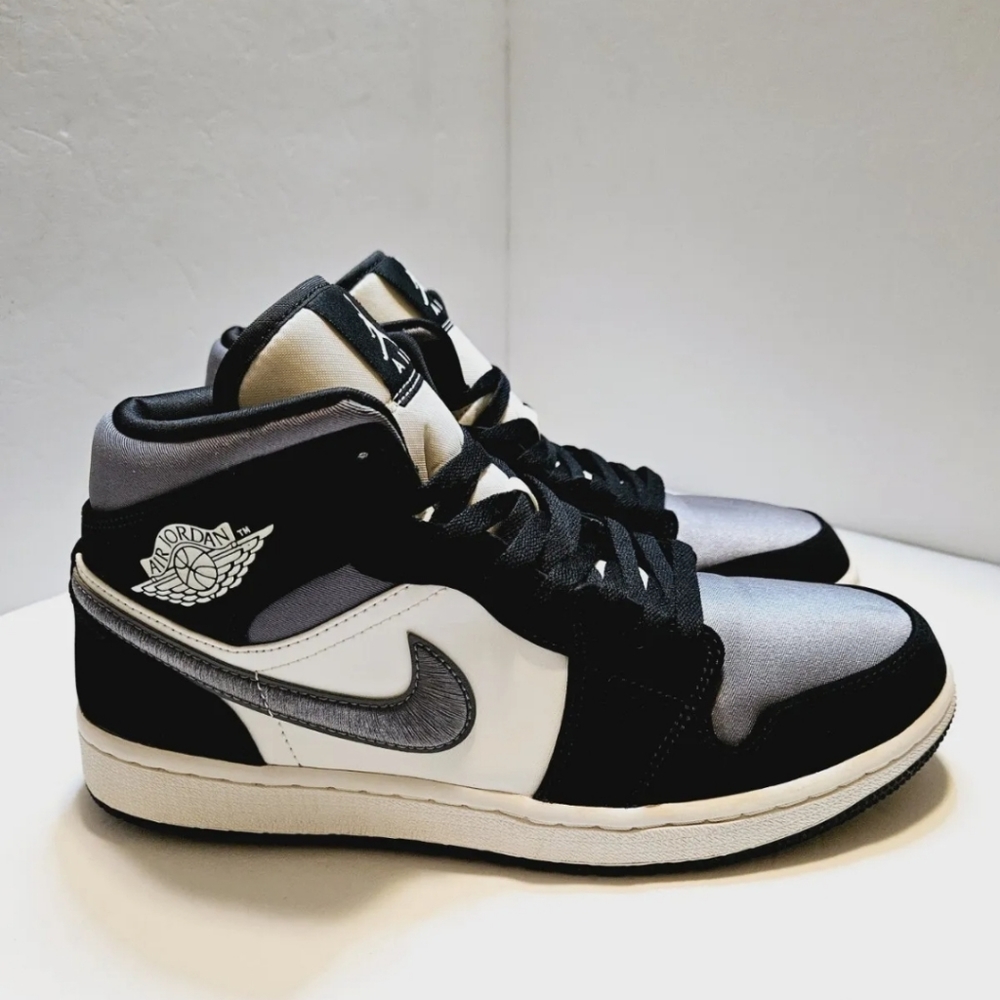 Jordan 1 Mid SE Mens Satin Smoke Grey  852542-011 Size 9 Shoes/Sneakers